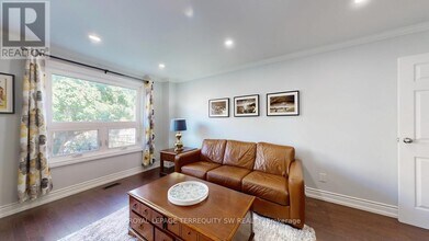 4287 Beacon Ln in Mississauga, ON - Building Photo - Building Photo