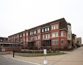 Spring Garden Town Homes in Markham, ON - Building Photo - Building Photo