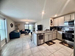 16605 Mosaic Oar Dr in Wimauma, FL - Building Photo - Building Photo