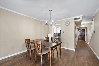 13292 Trail Hollow Dr in Houston, TX - Foto de edificio - Building Photo