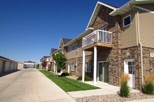 Tuscany Villas in West Fargo, ND - Building Photo