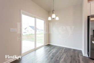204 Stonefence Dr in Greenville, SC - Building Photo - Building Photo