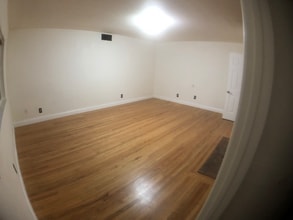 906 Sycamore Ln in Davis, CA - Building Photo - Building Photo