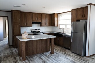 132 Ponderosa Way in Sanger, TX - Building Photo - Building Photo