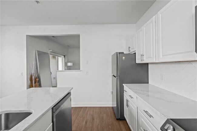 106 E Mill St in Woonsocket, RI - Building Photo - Building Photo