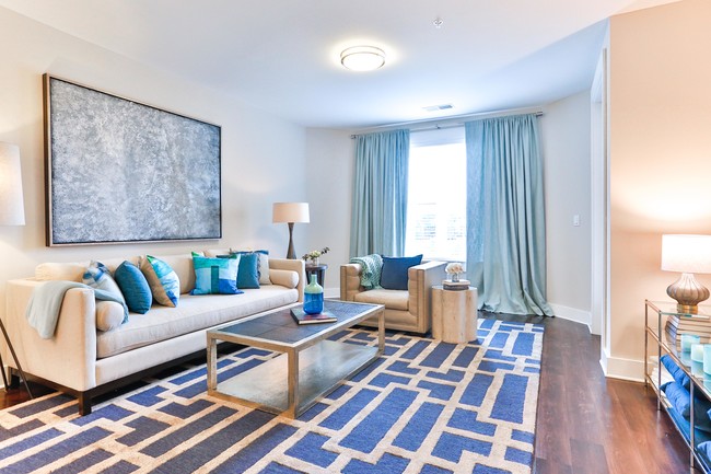 Berkshire Dilworth in Charlotte, NC - Foto de edificio - Interior Photo
