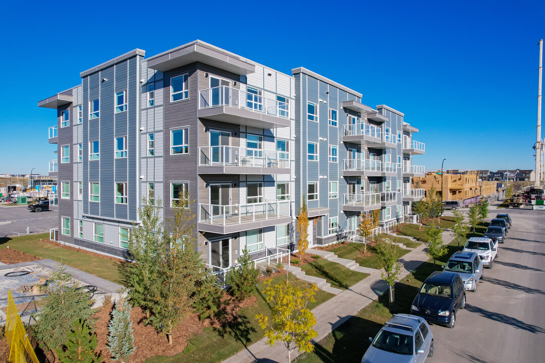 Carrington Place in Calgary, AB - Building Photo