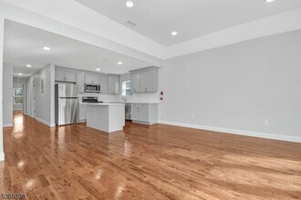 19 Shaw Ave in Newark, NJ - Building Photo - Building Photo