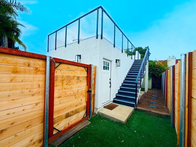 3014 Kingsley St in San Diego, CA - Building Photo - Building Photo