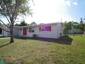 6000 NW 24th Ct in Sunrise, FL - Foto de edificio - Building Photo