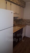 9003 Westchester Cir in Tampa, FL - Building Photo - Building Photo