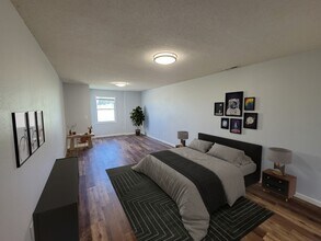 2256 Fairfax Dr in Pella, IA - Building Photo - Building Photo