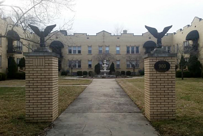 Plaza at Audubon Park in Louisville, KY - Foto de edificio