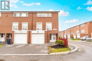 6452 Finch Ave W in Toronto, ON - Building Photo