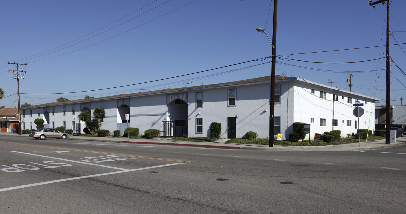 2214 College Ave in Costa Mesa, CA - Foto de edificio