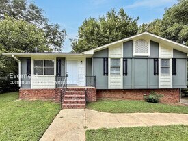 1004 Cherry Brook Cir in Birmingham, AL - Building Photo