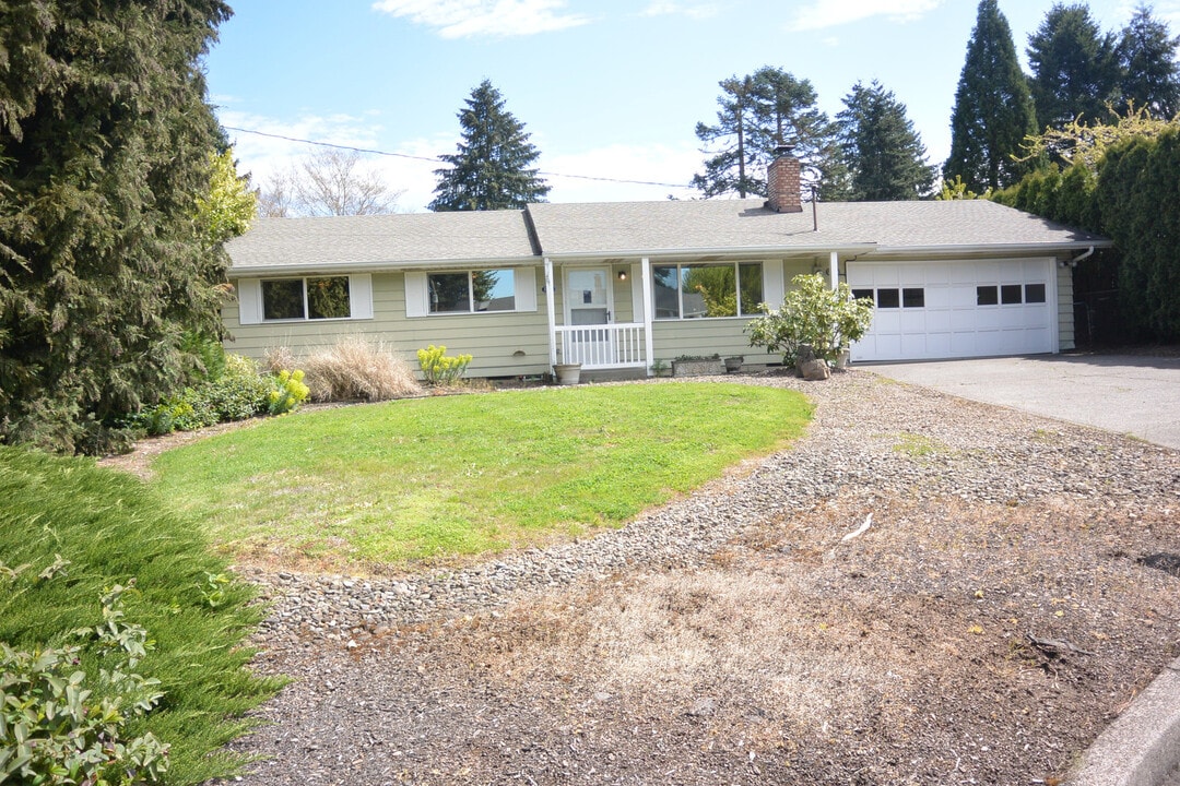 1311 NW 52nd St in Vancouver, WA - Building Photo