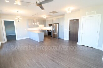 145 S Main St in Fuquay Varina, NC - Foto de edificio - Building Photo