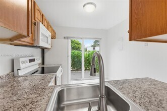 3003 NW 5th Terrace in Pompano Beach, FL - Building Photo - Building Photo