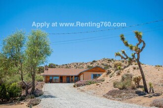 55769 Desert Gold Dr in Yucca Valley, CA - Building Photo - Building Photo