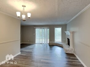 4395 Coopers Creek Dr SE in Smyrna, GA - Building Photo - Building Photo