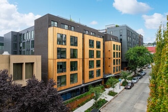 Kirin in Seattle, WA - Foto de edificio - Building Photo