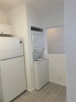 2451 NW 56th Ave, Unit 205 in Lauderhill, FL - Building Photo - Building Photo