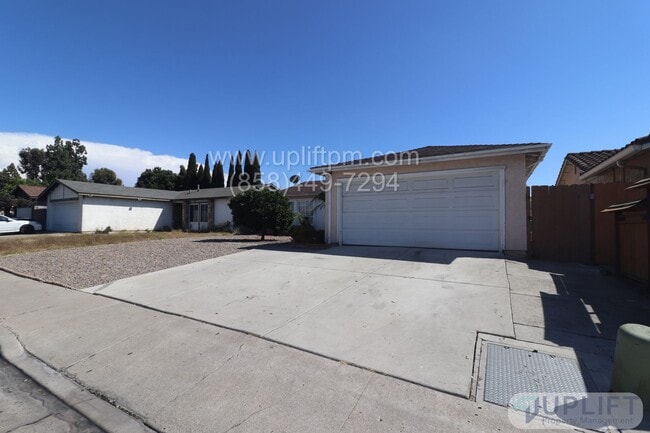 8723 Hillery Dr