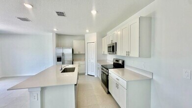5882 Le Marin Wy in Kissimmee, FL - Building Photo - Building Photo