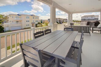 352 31st St S in Brigantine, NJ - Foto de edificio - Building Photo