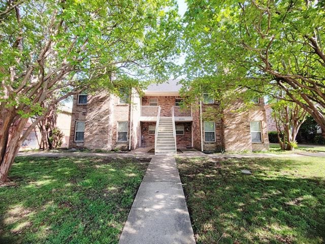 property at 5530 Brookview Ct