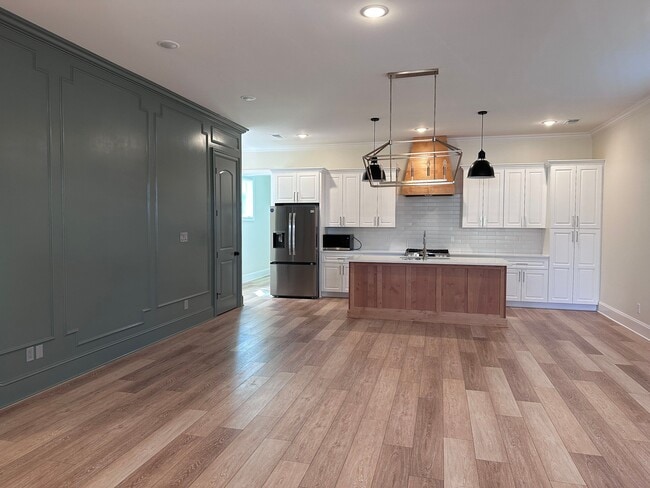 226 McCowat St in Jackson, TN - Foto de edificio - Building Photo