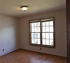 8732 Madison St in Merrillville, IN - Foto de edificio - Building Photo