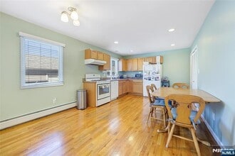 260 Garibaldi Ave in Lodi, NJ - Foto de edificio - Building Photo