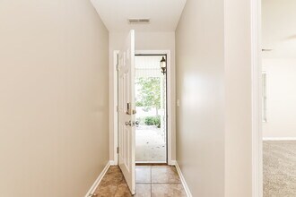 5056 Hogan Point Ct in Winston-Salem, NC - Building Photo - Building Photo