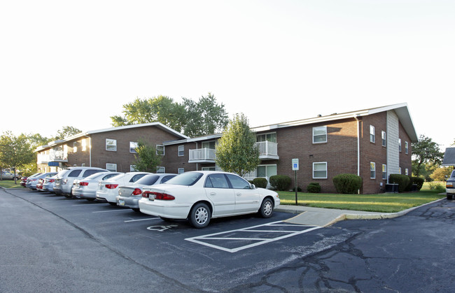 Stadium View Apartments in Bowling Green, OH - Building Photo - Building Photo