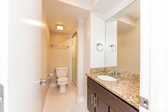 1912 N Lincoln Ave, Unit studio in Chicago, IL - Foto de edificio - Building Photo