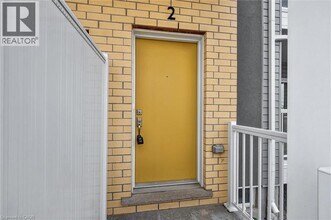 2 Vitality Dr in Kitchener, ON - Building Photo - Building Photo