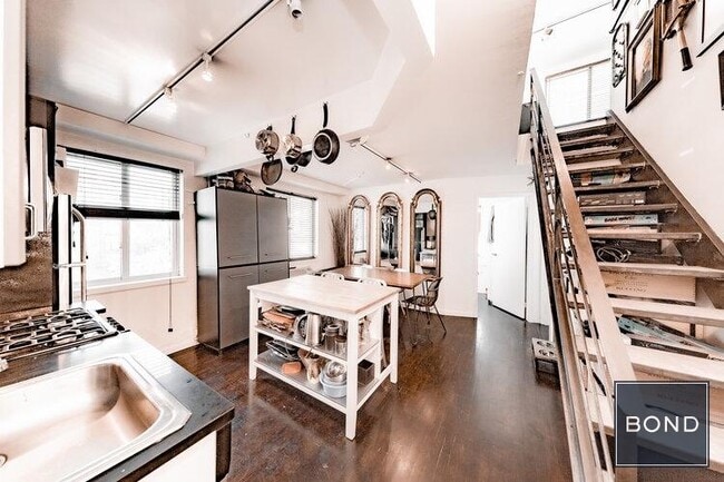 property at 319 E 8th St
