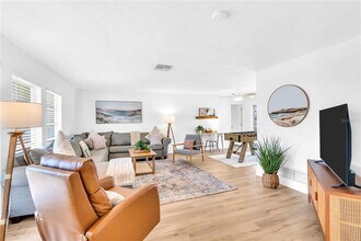 2921 Captiva Dr in Sarasota, FL - Building Photo - Building Photo