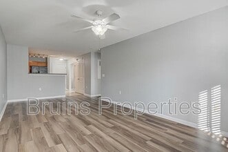 7108 W Friendly Ave in Greensboro, NC - Building Photo - Building Photo