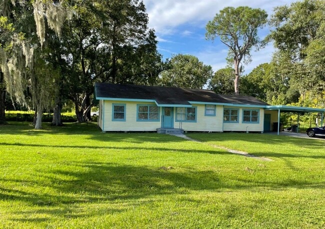 property at 2326 W Patterson St
