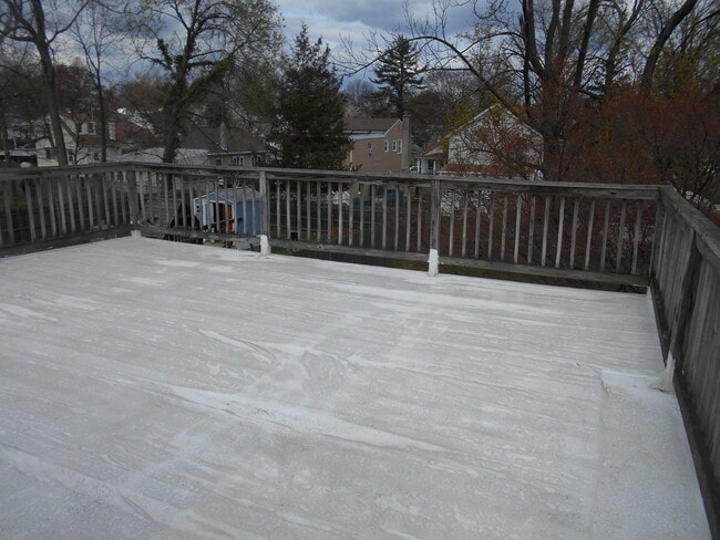 519 Lincoln Ave, Unit 2