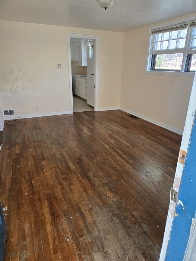 940 E Benton St, Unit 940