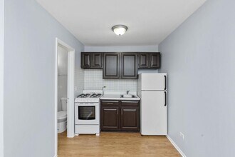 4541 N Beacon St in Chicago, IL - Building Photo - Building Photo