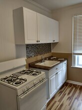 276 Oriental Pl, Unit 3 in Lyndhurst, NJ - Building Photo - Building Photo