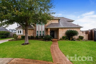 15326 Alta Mesa Dr in Houston, TX - Building Photo