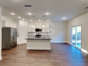 30 Pecan Dr in Dallas, GA - Building Photo - Building Photo