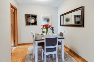 Highland Lane Apartments in St. Paul, MN - Building Photo - Interior Photo