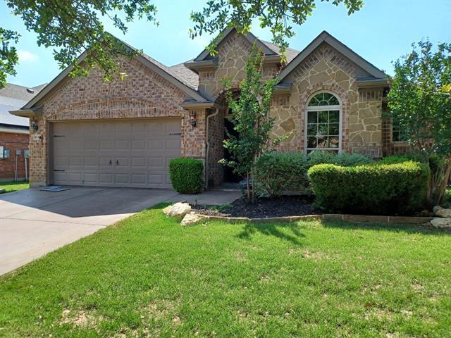 8133 Black Sumac Dr in Fort Worth, TX - Building Photo